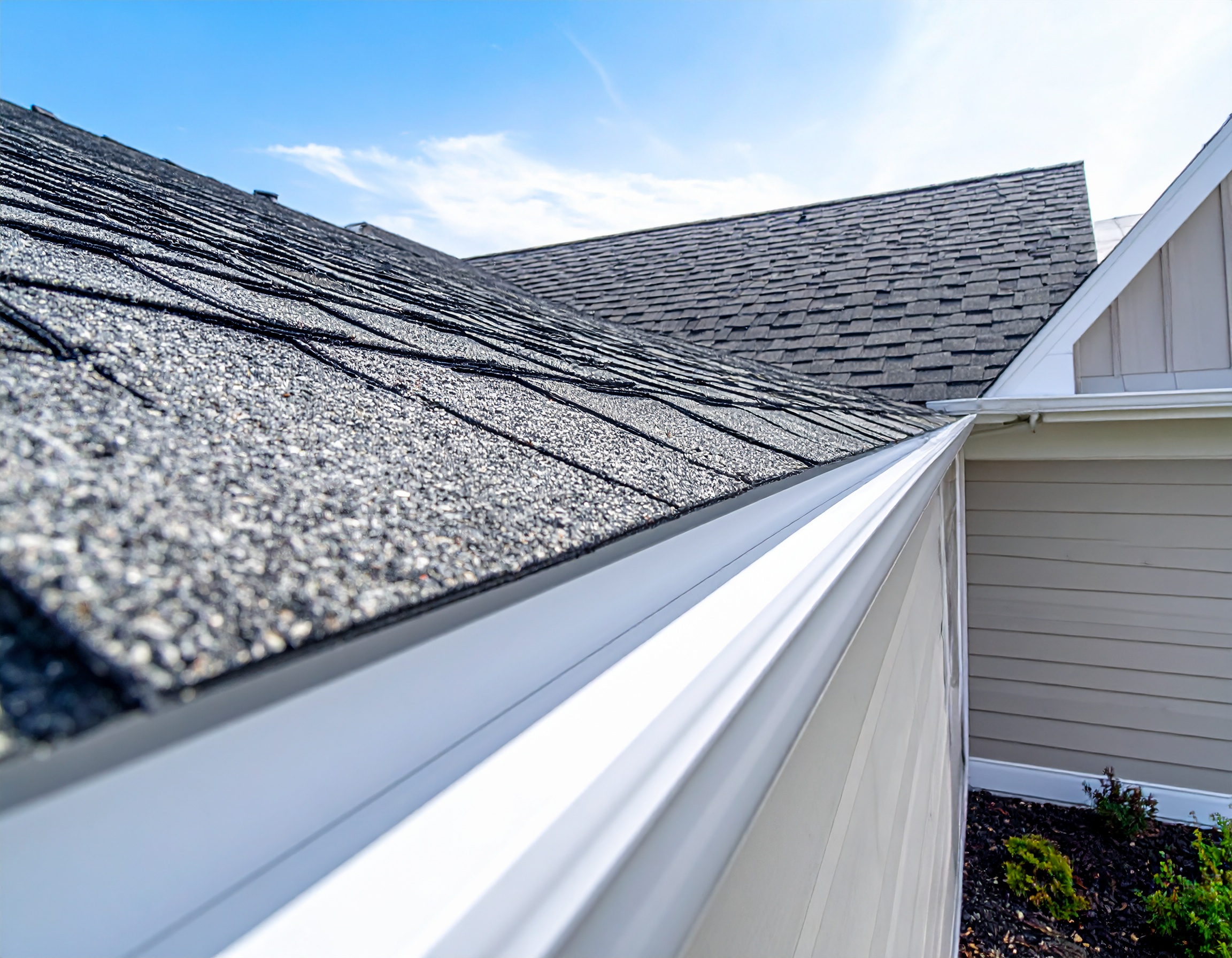 5 inch white seamless gutters in Columbus Ohio