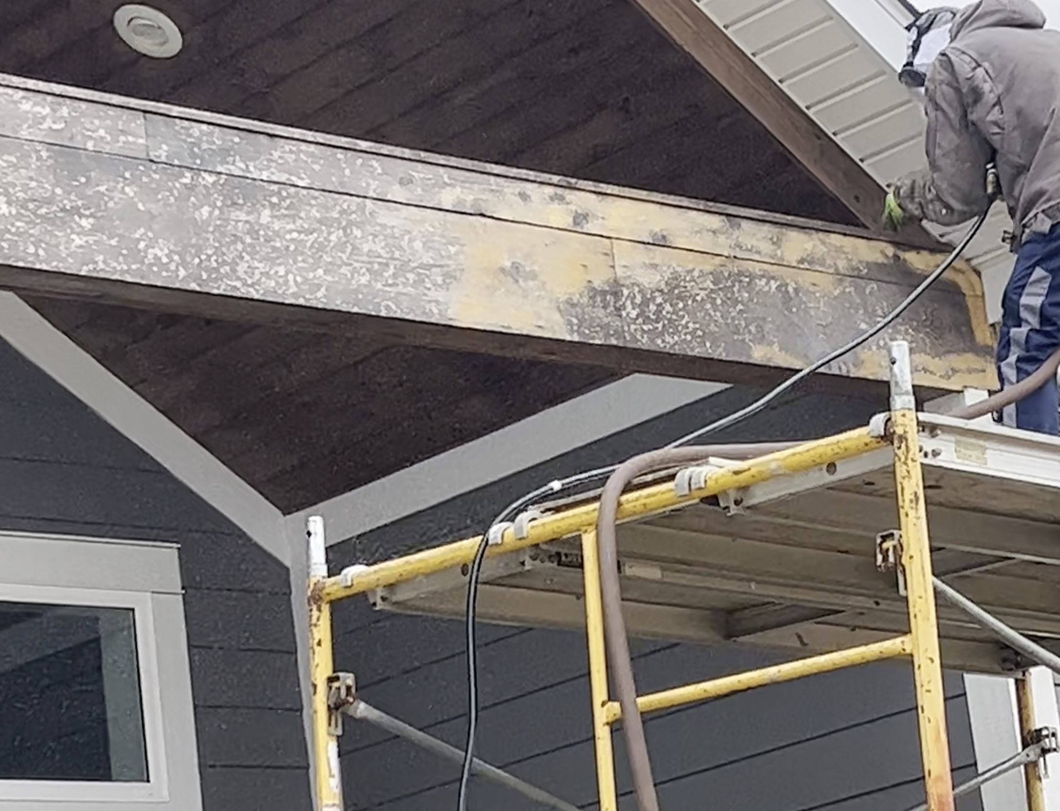 Media blasting a beam in Canal Winchester Ohio