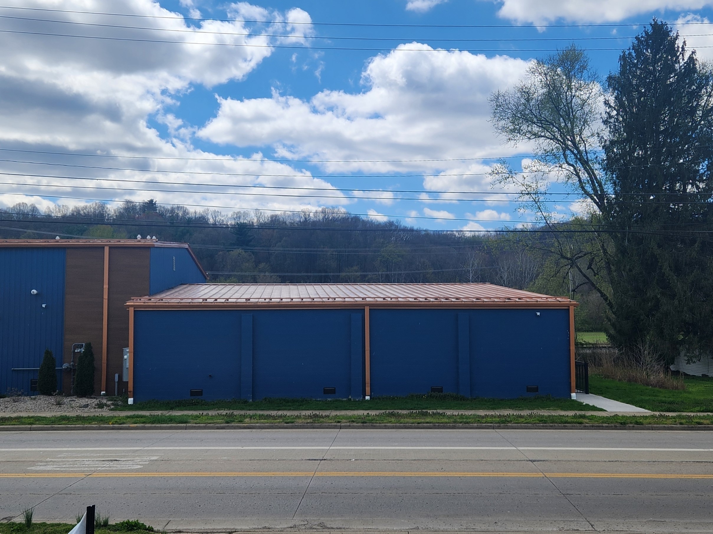 Standing seam metal roof replacement at Hocking College